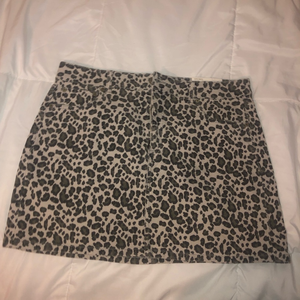 NWT American Eagle High Rise Leopard Print Skirt